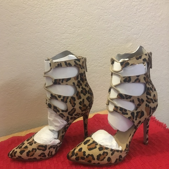 leopard color heels - Picture 4 of 6